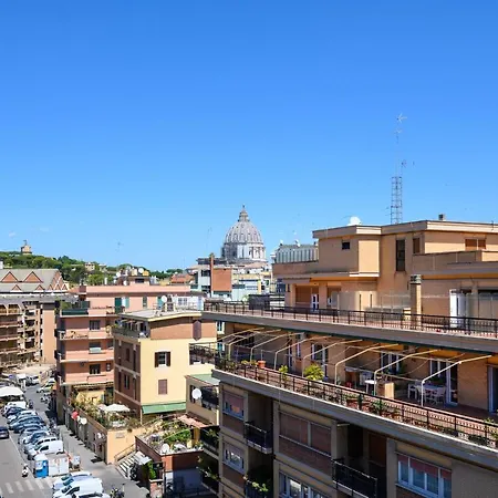 La Meraviglia- San Pietro - Vatican Area Rome
